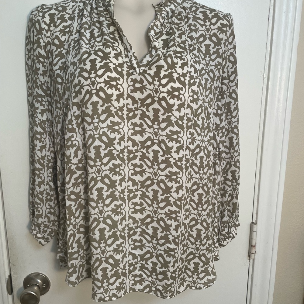 Women's Olive and White Printed V-Neck Blouse